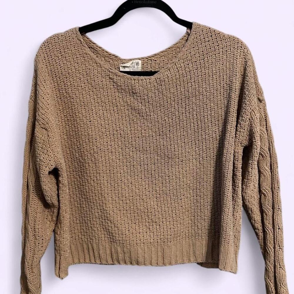 Tan cropped sweater with cable
